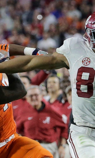 Bama's Howard delivers huge performance after quiet season